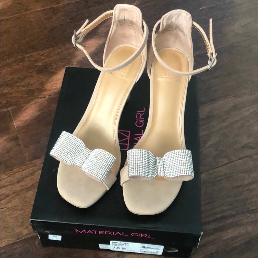 Material Girl Bow Heels 7.5
